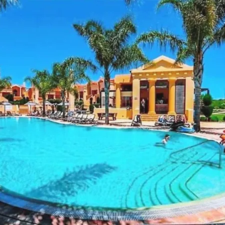 Apartment With 2 Bedrooms In Luz With Wonderful Mountain View Shared Pool Enclosed Garden 350 M From The Beach *