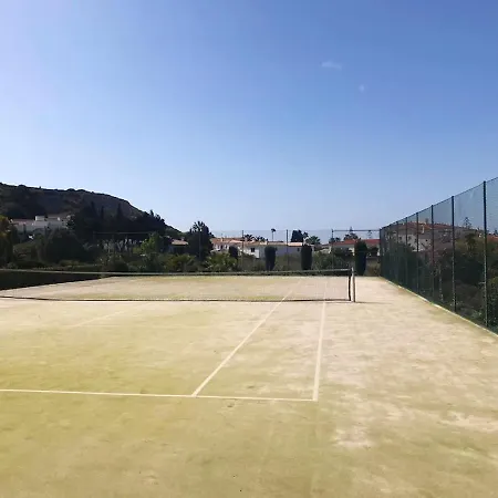 아파트 Apartment With 2 Bedrooms In Luz With Wonderful Mountain View Shared Pool Enclosed Garden 350 M From The Beach *